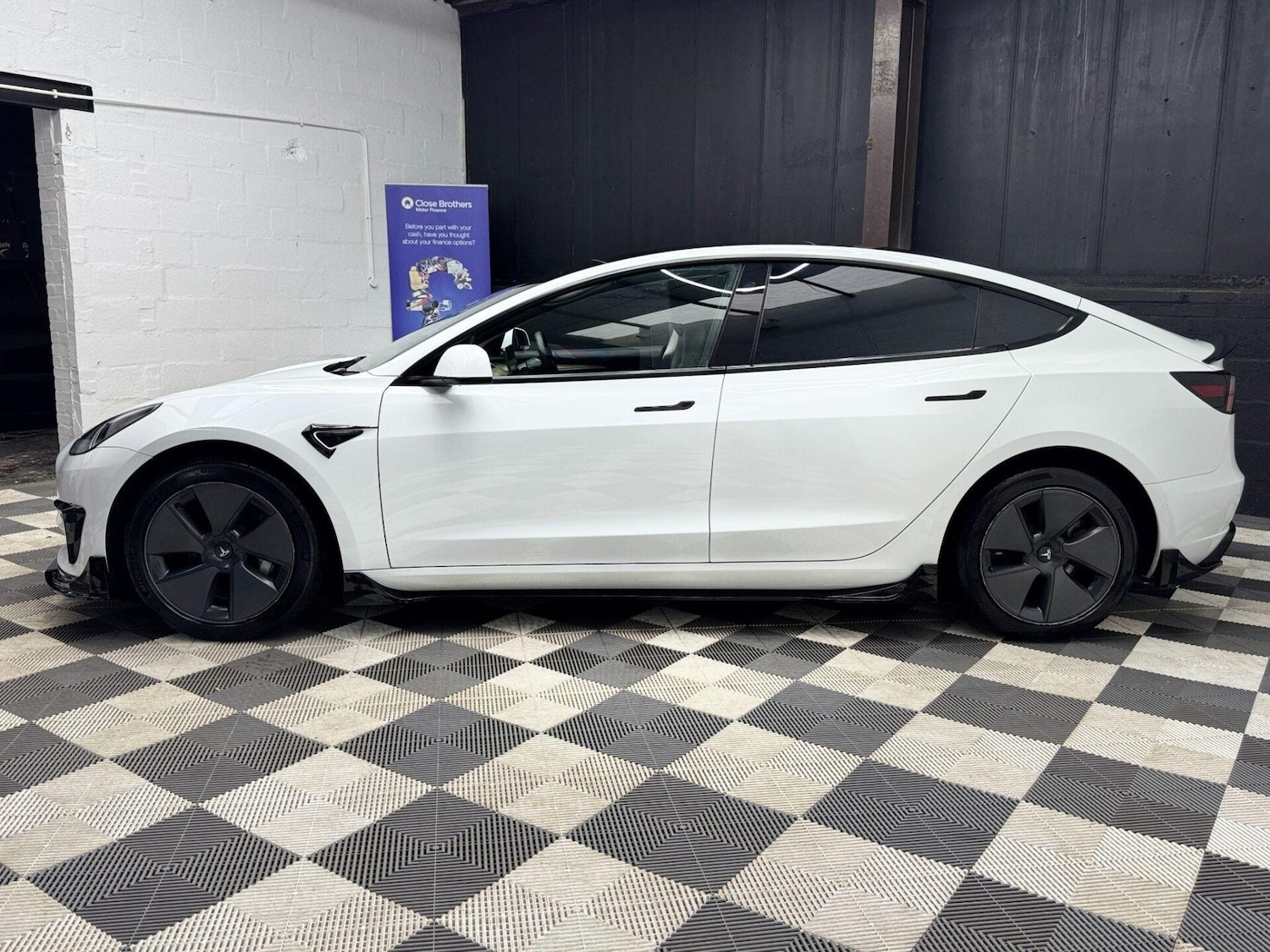 Used Tesla Model 3 2021 for sale - 77006557: Photo 5
