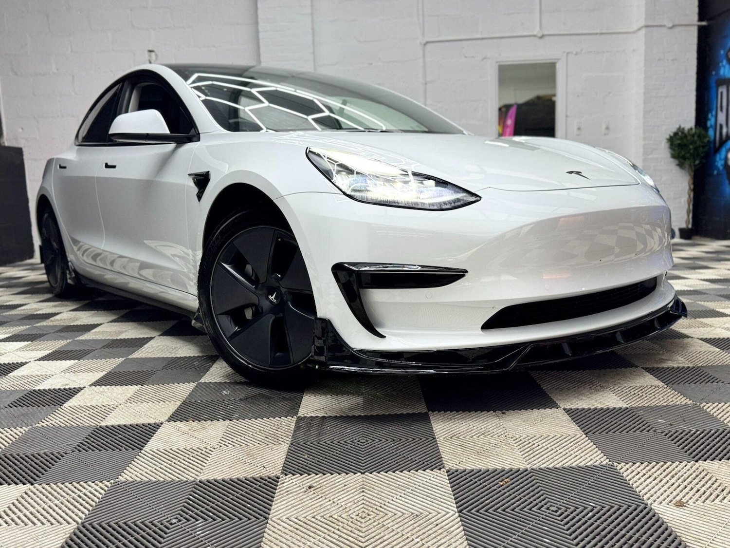 Used Tesla Model 3 2021 for sale - 77006557: Photo 8