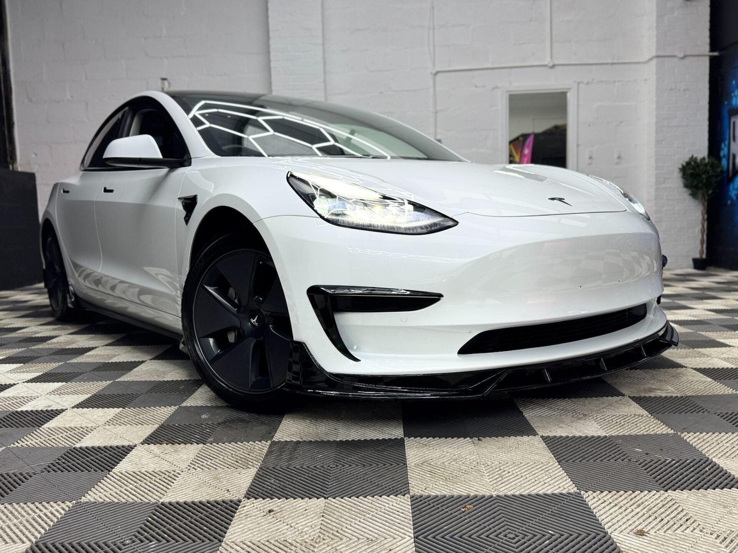 Used Tesla Model 3 2021 for sale - 77006557: Photo 9