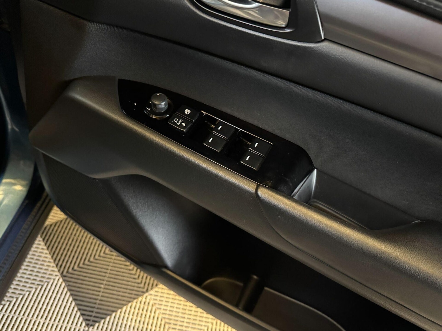 Used Mazda CX-5 2017 for sale - 76115671: Photo 29