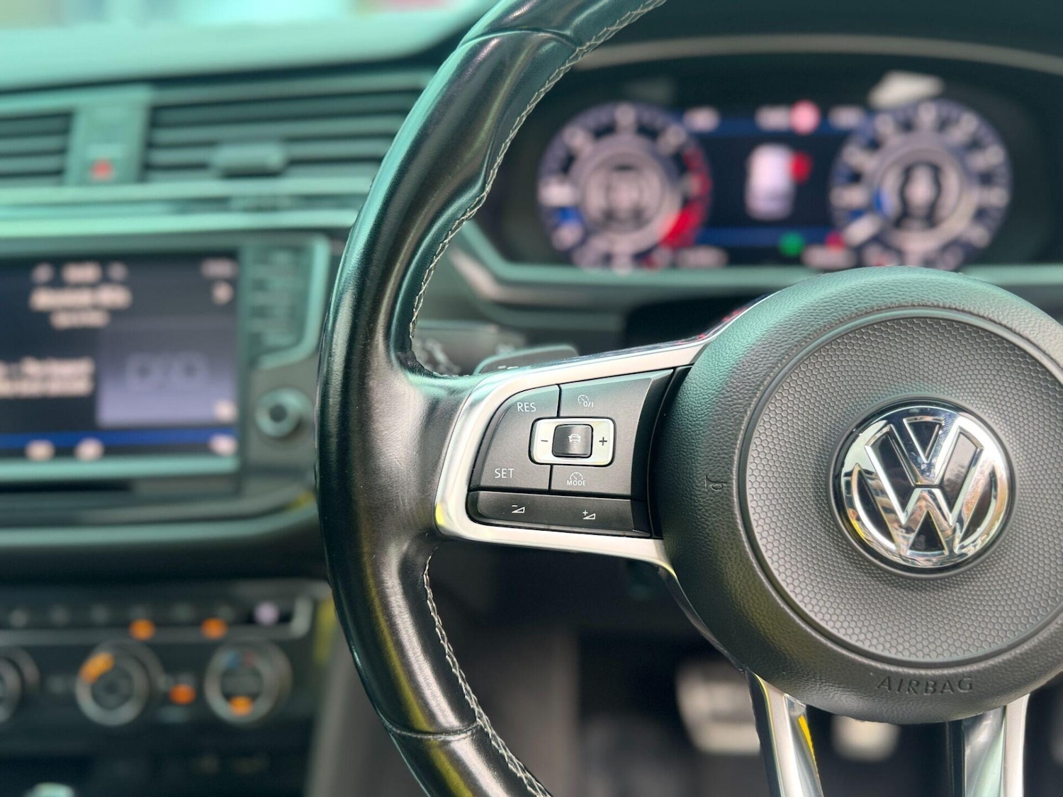Used Volkswagen Tiguan 2017 for sale - 76304982: Photo 39
