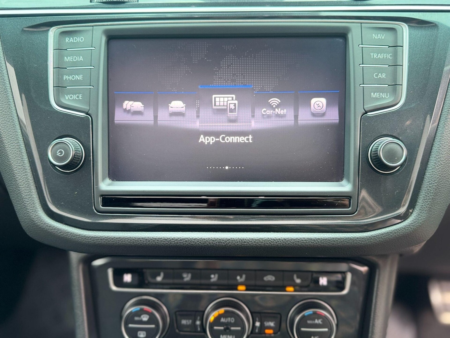 Used Volkswagen Tiguan 2017 for sale - 76304982: Photo 41