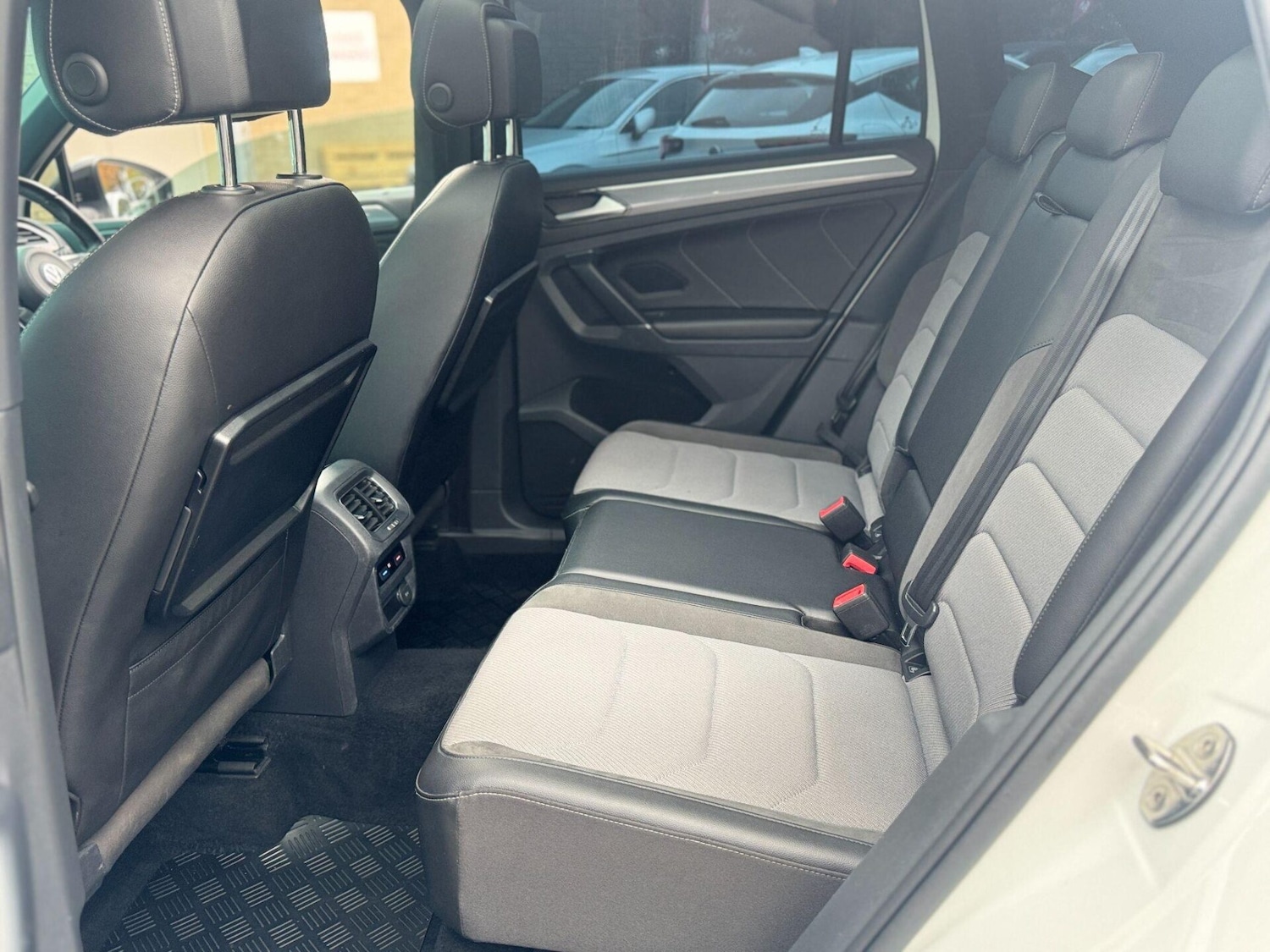 Used Volkswagen Tiguan 2017 for sale - 76304982: Photo 50