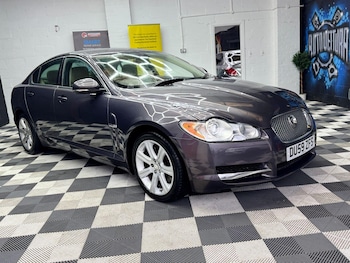 2009 - 3.0d V6 Luxury Auto Euro 5 4dr