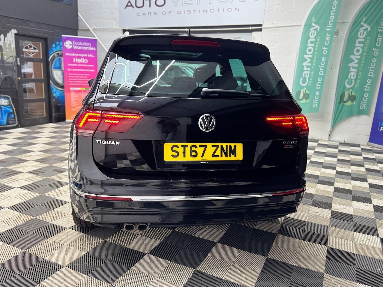 Used Volkswagen Tiguan 2017 for sale - 77355100: Photo 12