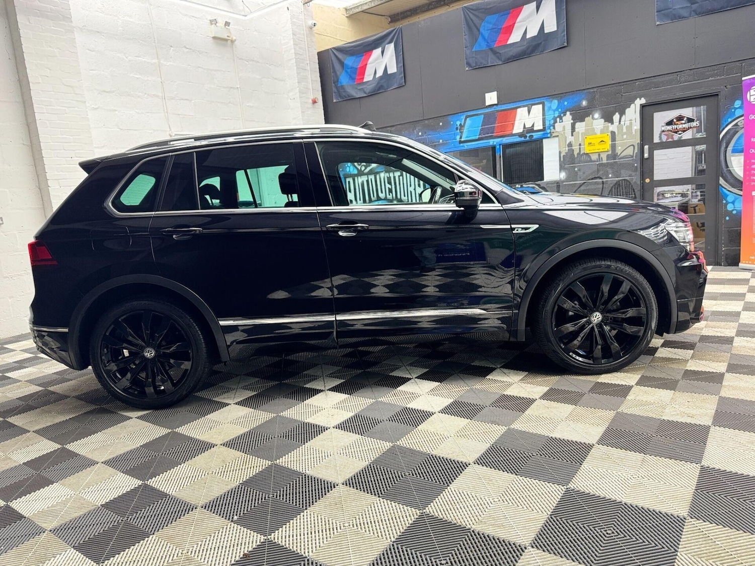 Used Volkswagen Tiguan 2017 for sale - 77355100: Photo 15