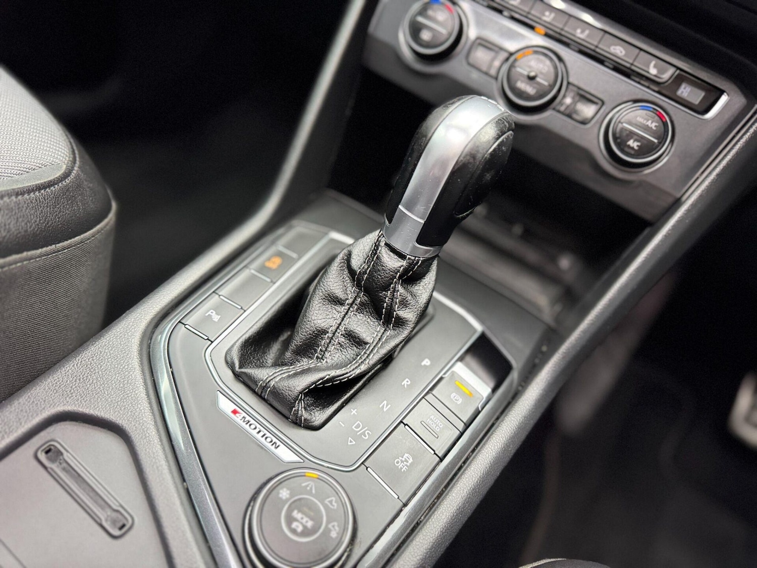 Used Volkswagen Tiguan 2017 for sale - 77355100: Photo 17