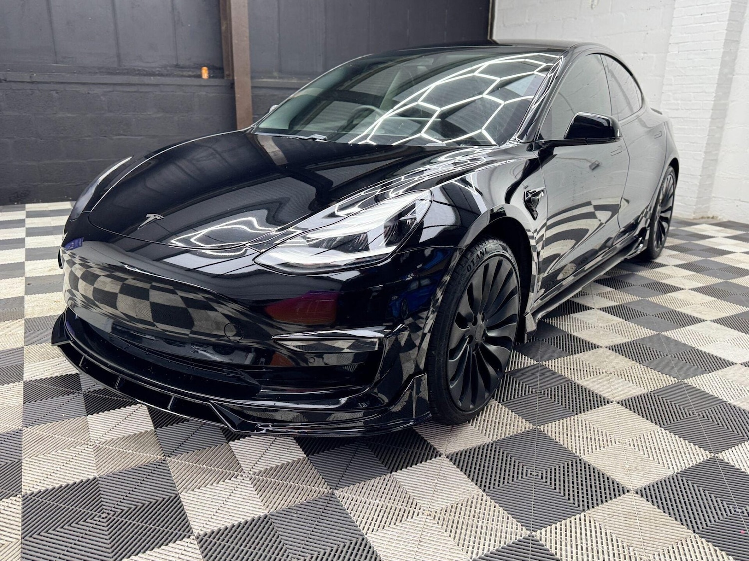 Used Tesla Model 3 2019 for sale - 76809238: Photo 10