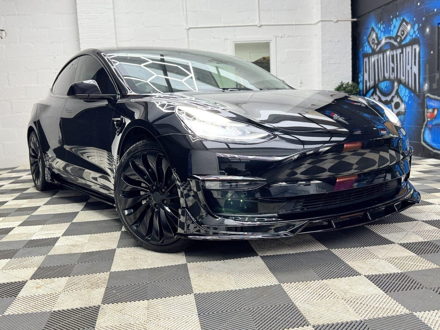 Used Tesla Model 3 2019 for sale - 76809238: Photo 8