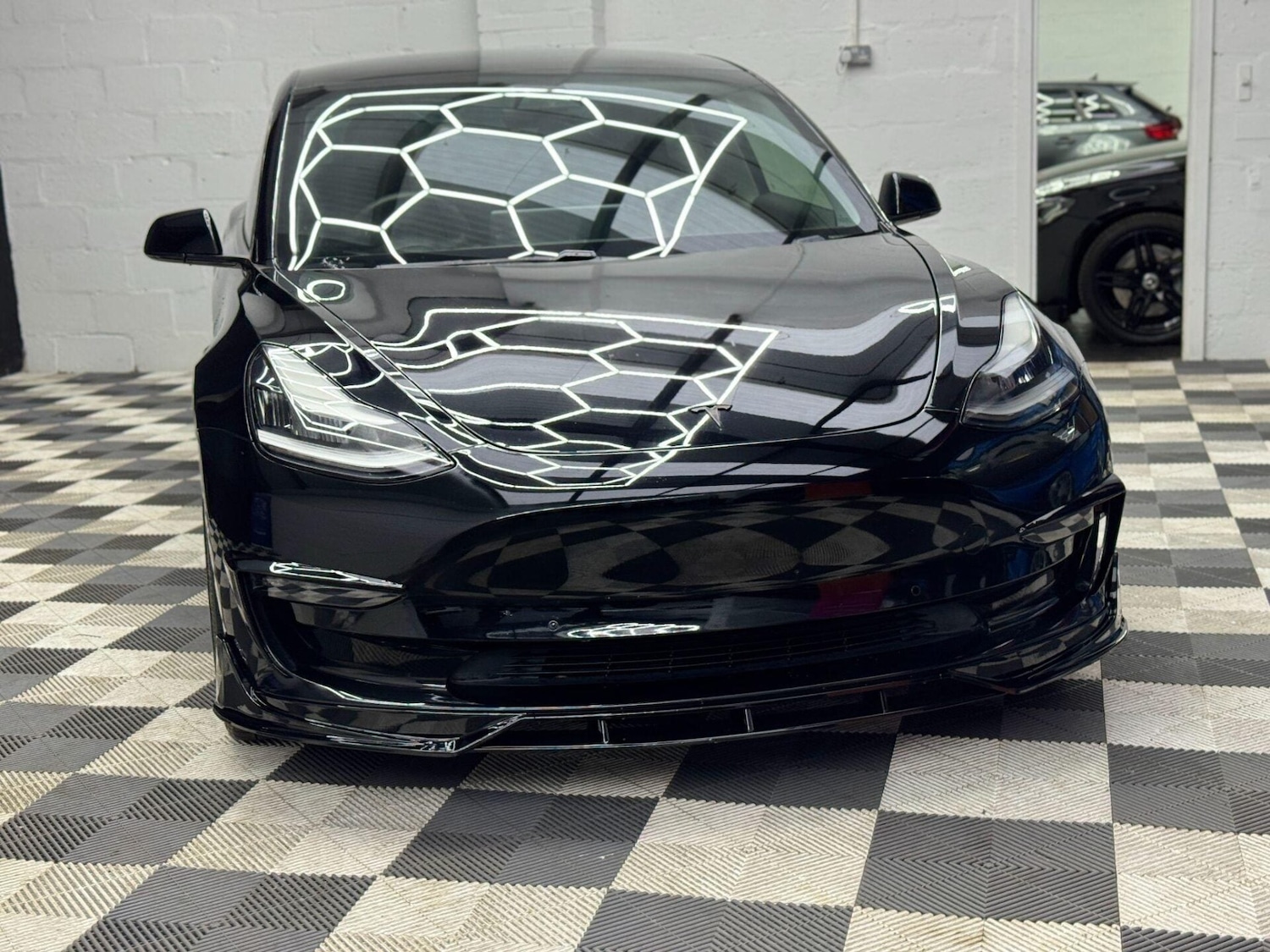 Used Tesla Model 3 2019 for sale - 76809238: Photo 9