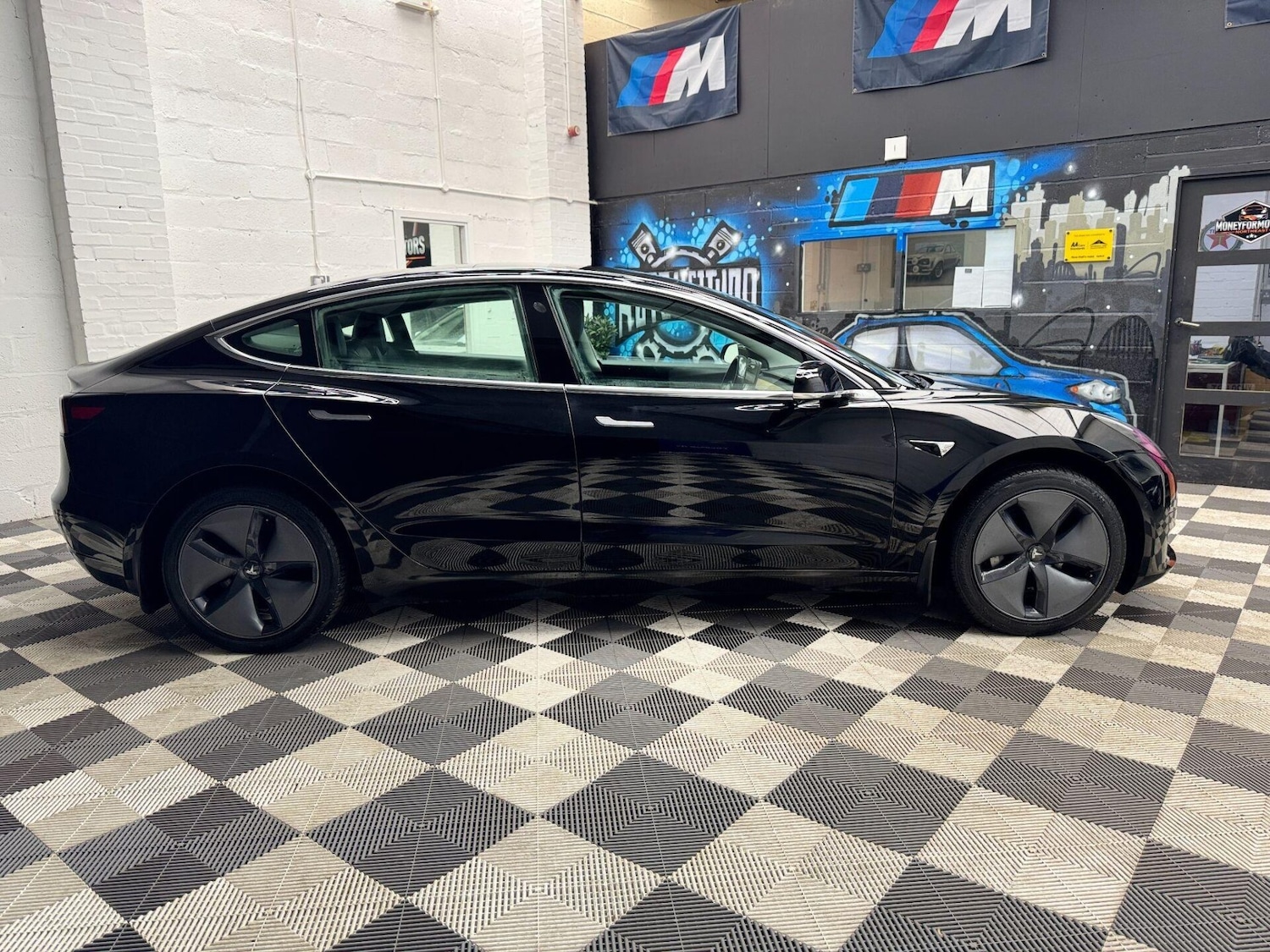 Used Tesla Model 3 2020 for sale - 77149604: Photo 18