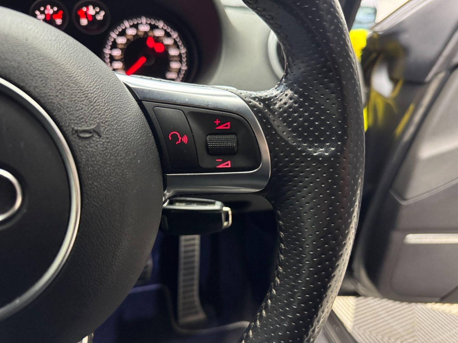 Used Audi RS3 2011 for sale - 76819805: Photo 43