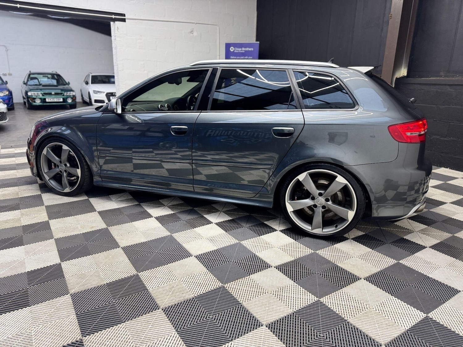 Used Audi RS3 2011 for sale - 76819805: Photo 5
