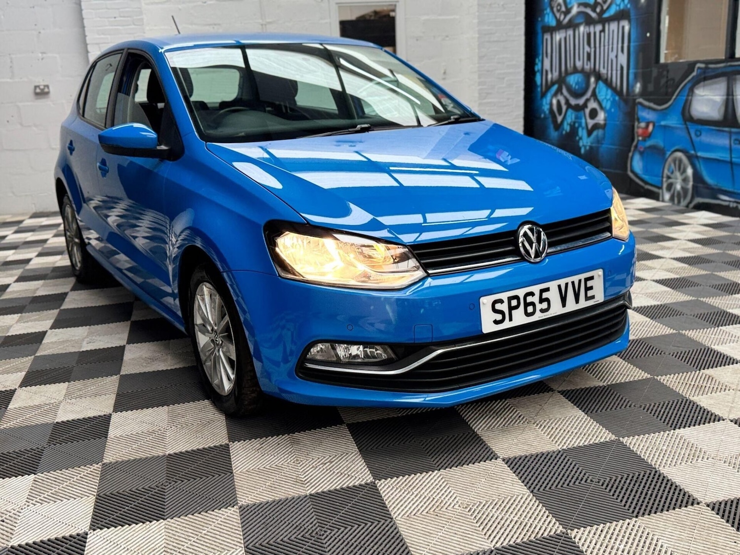Used Volkswagen Polo 2015 for sale - 76508919: Photo 1