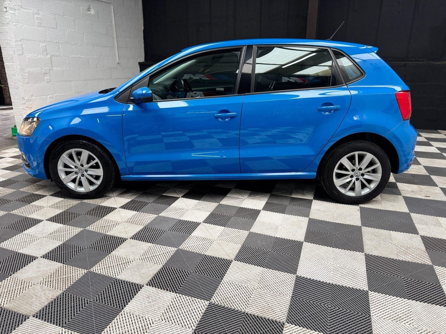 Used Volkswagen Polo 2015 for sale - 76508919: Photo 14