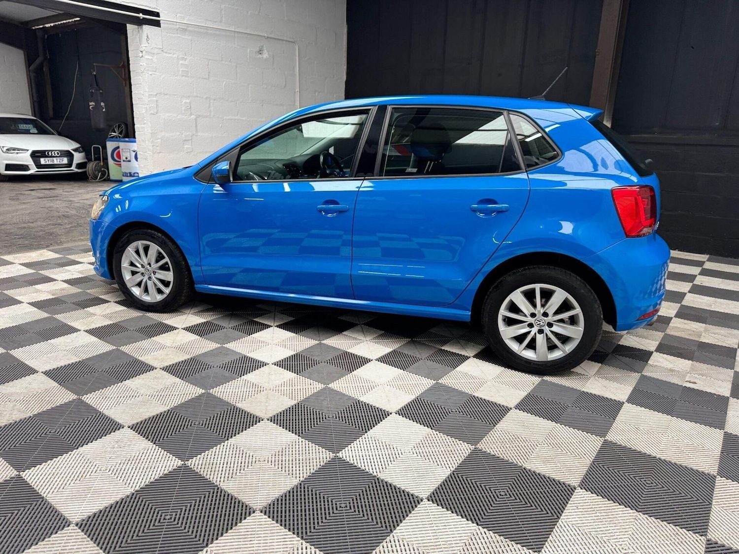 Used Volkswagen Polo 2015 for sale - 76508919: Photo 15