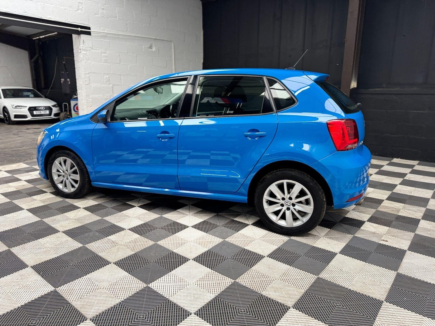 Used Volkswagen Polo 2015 for sale - 76508919: Photo 16