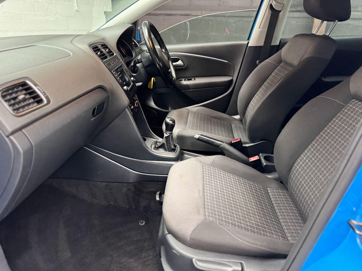 Used Volkswagen Polo 2015 for sale - 76508919: Photo 45