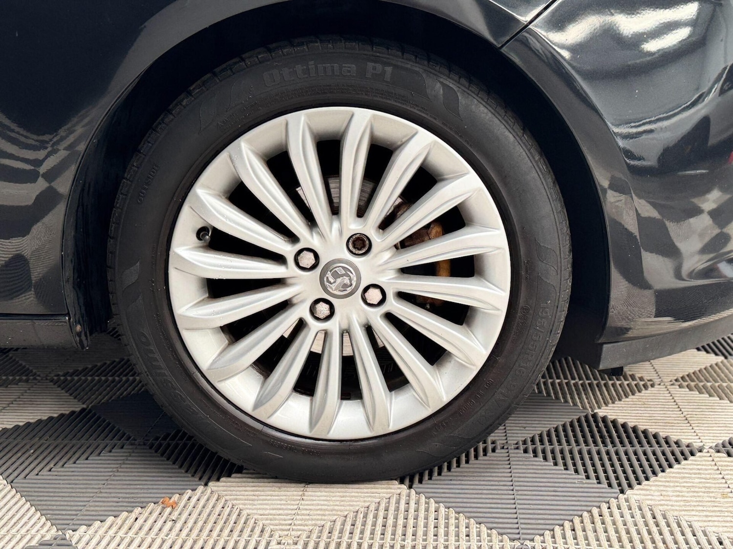 Used Vauxhall ADAM 2015 for sale - 76492284: Photo 39