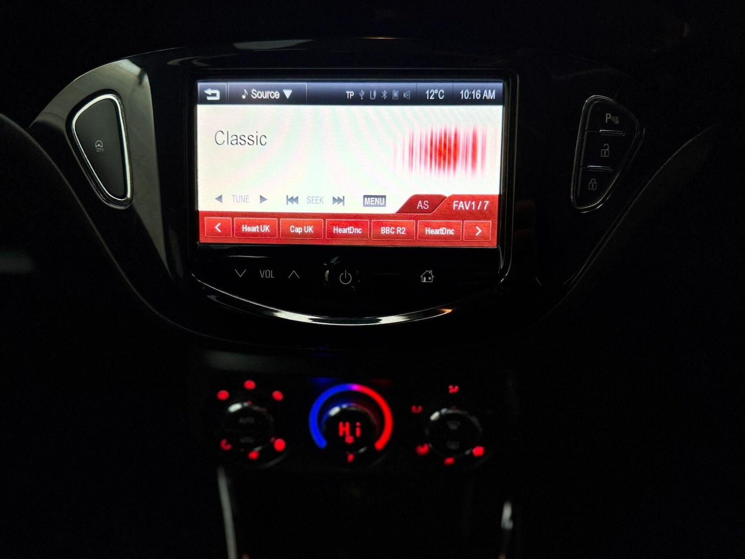 Used Vauxhall ADAM 2015 for sale - 76492284: Photo 40