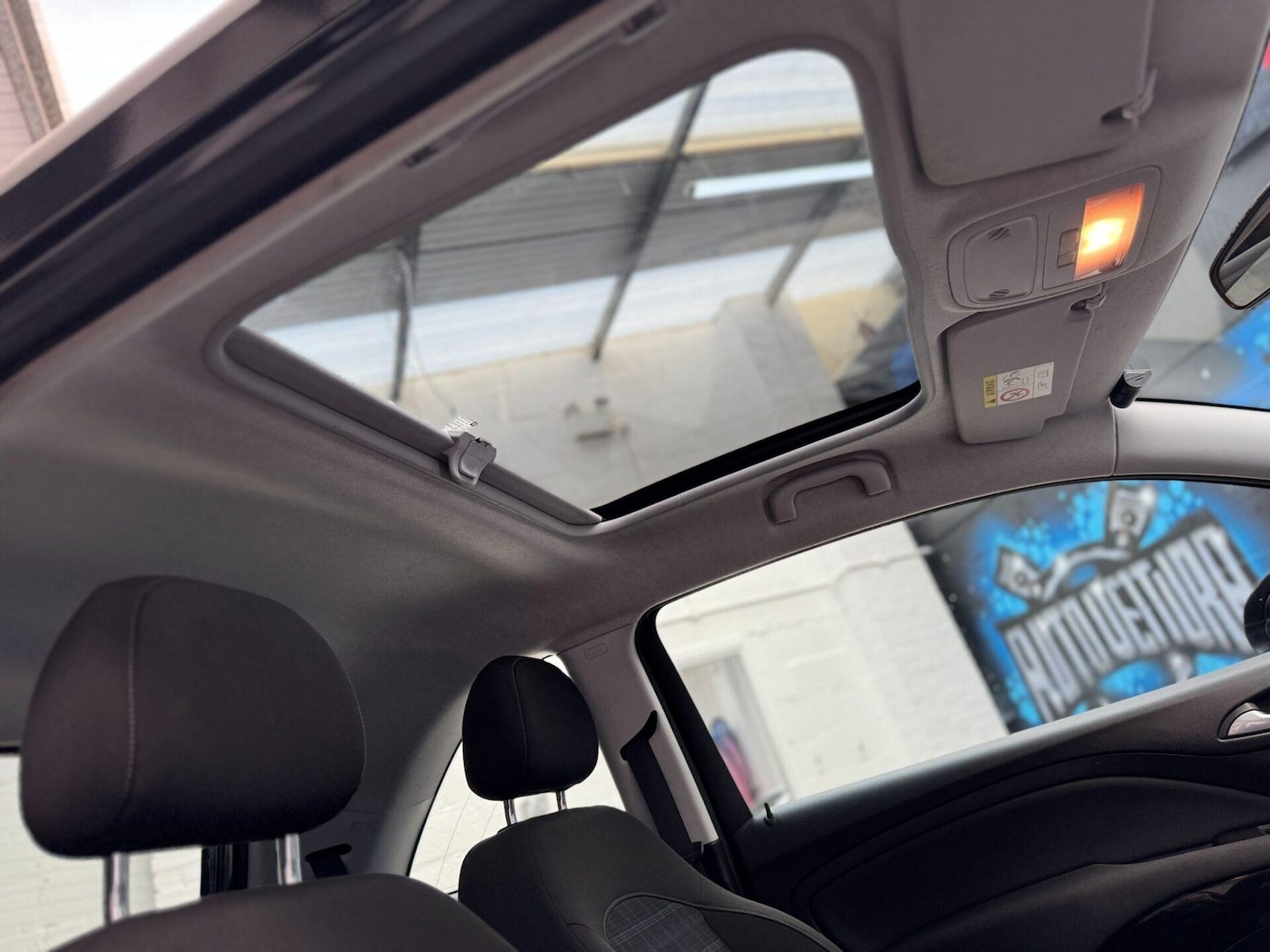 Used Vauxhall ADAM 2015 for sale - 76492284: Photo 46