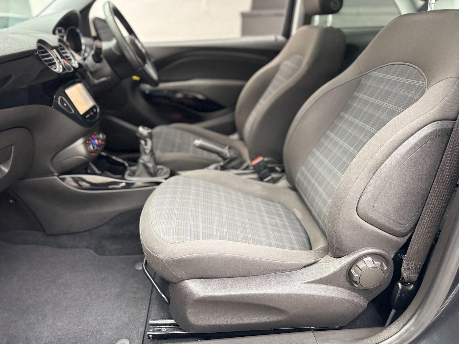 Used Vauxhall ADAM 2015 for sale - 76492284: Photo 47