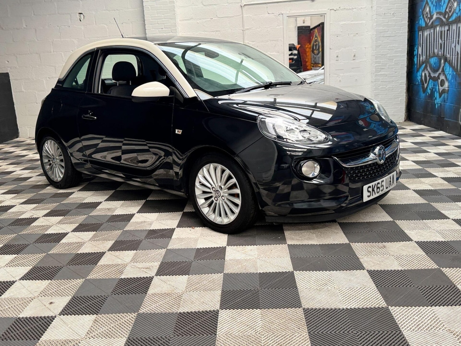 Used Vauxhall ADAM 2015 for sale - 76492284: Photo 5