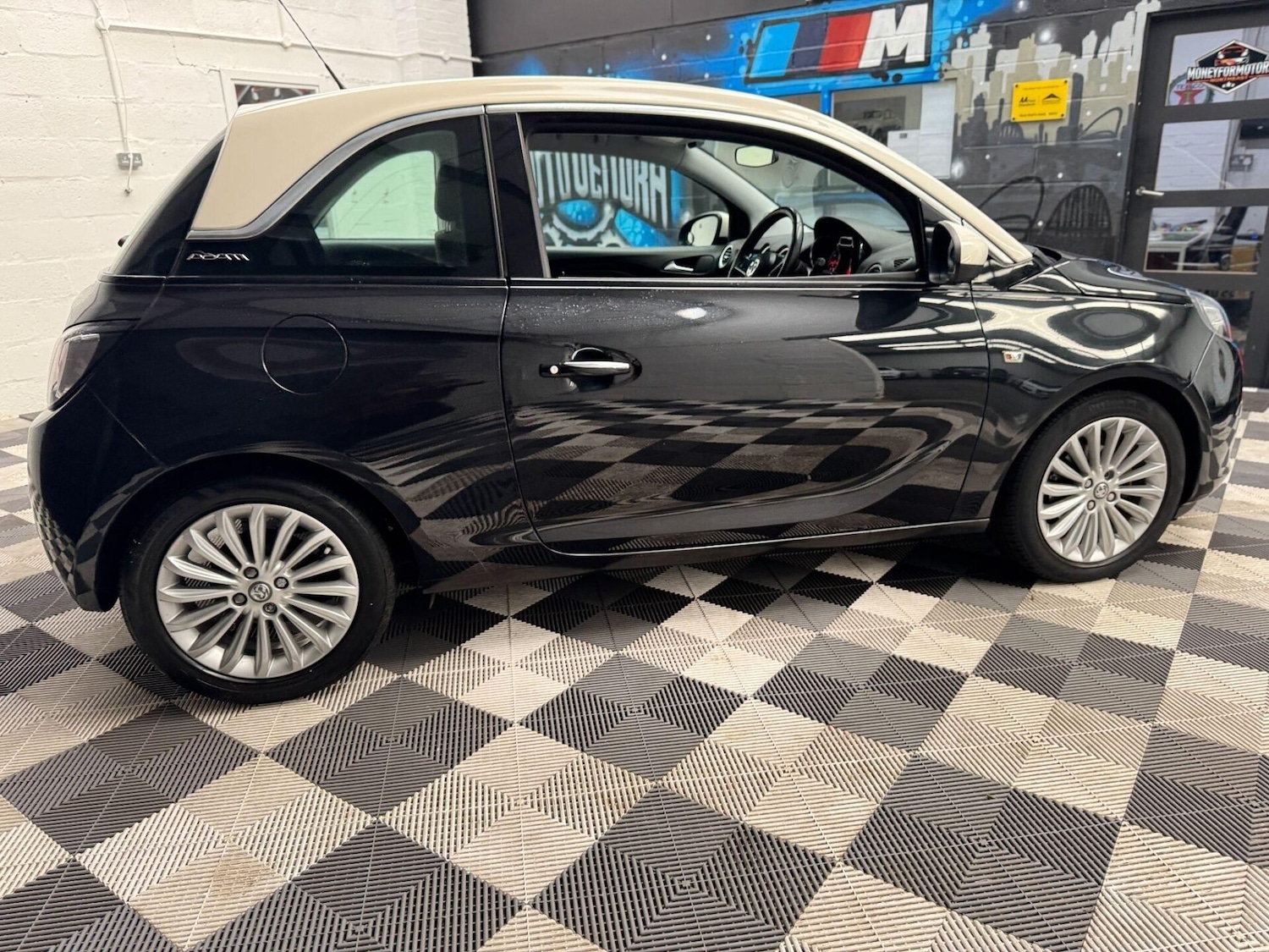 Used Vauxhall ADAM 2015 for sale - 76492284: Photo 54