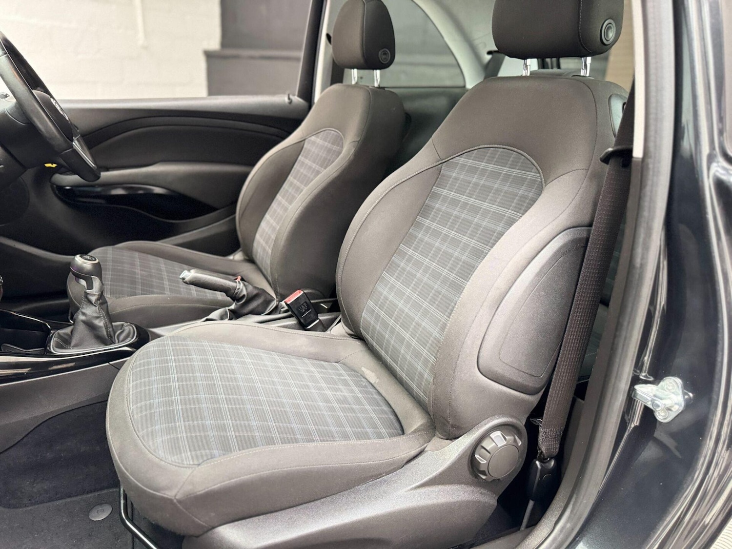 Used Vauxhall ADAM 2015 for sale - 76492284: Photo 59