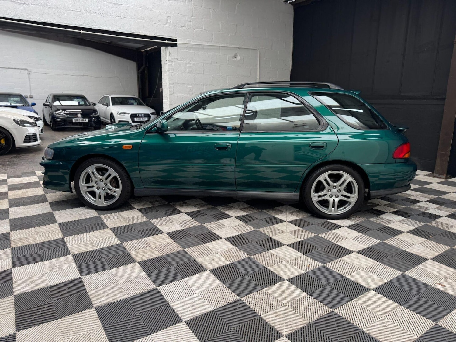 Used Subaru Impreza 2000 for sale - 76662576: Photo 19