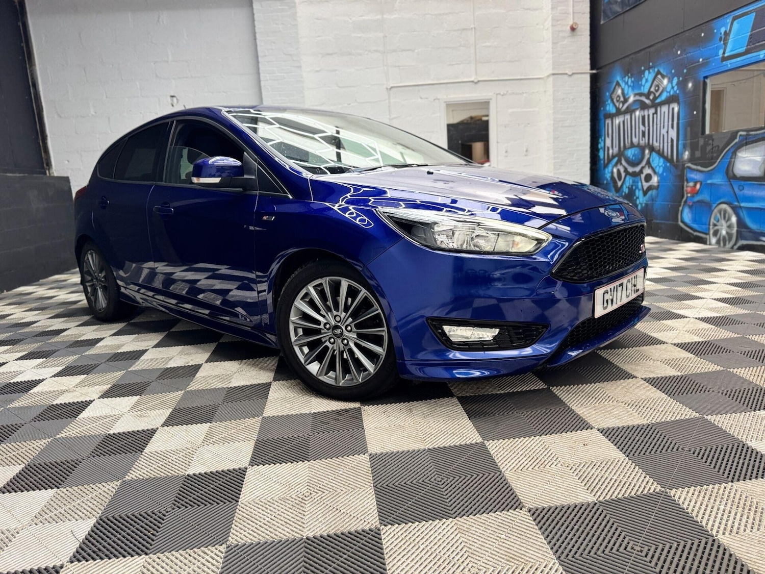 Used Ford Focus 2017 for sale - 76651132: Photo 1