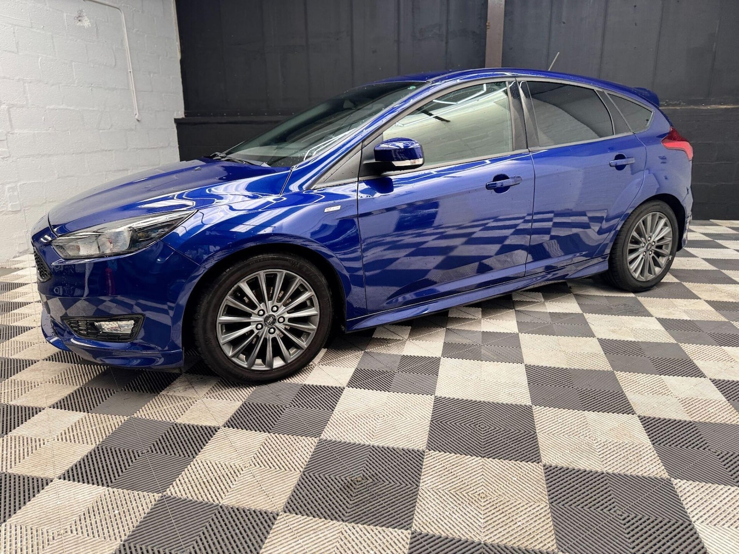 Used Ford Focus 2017 for sale - 76651132: Photo 20