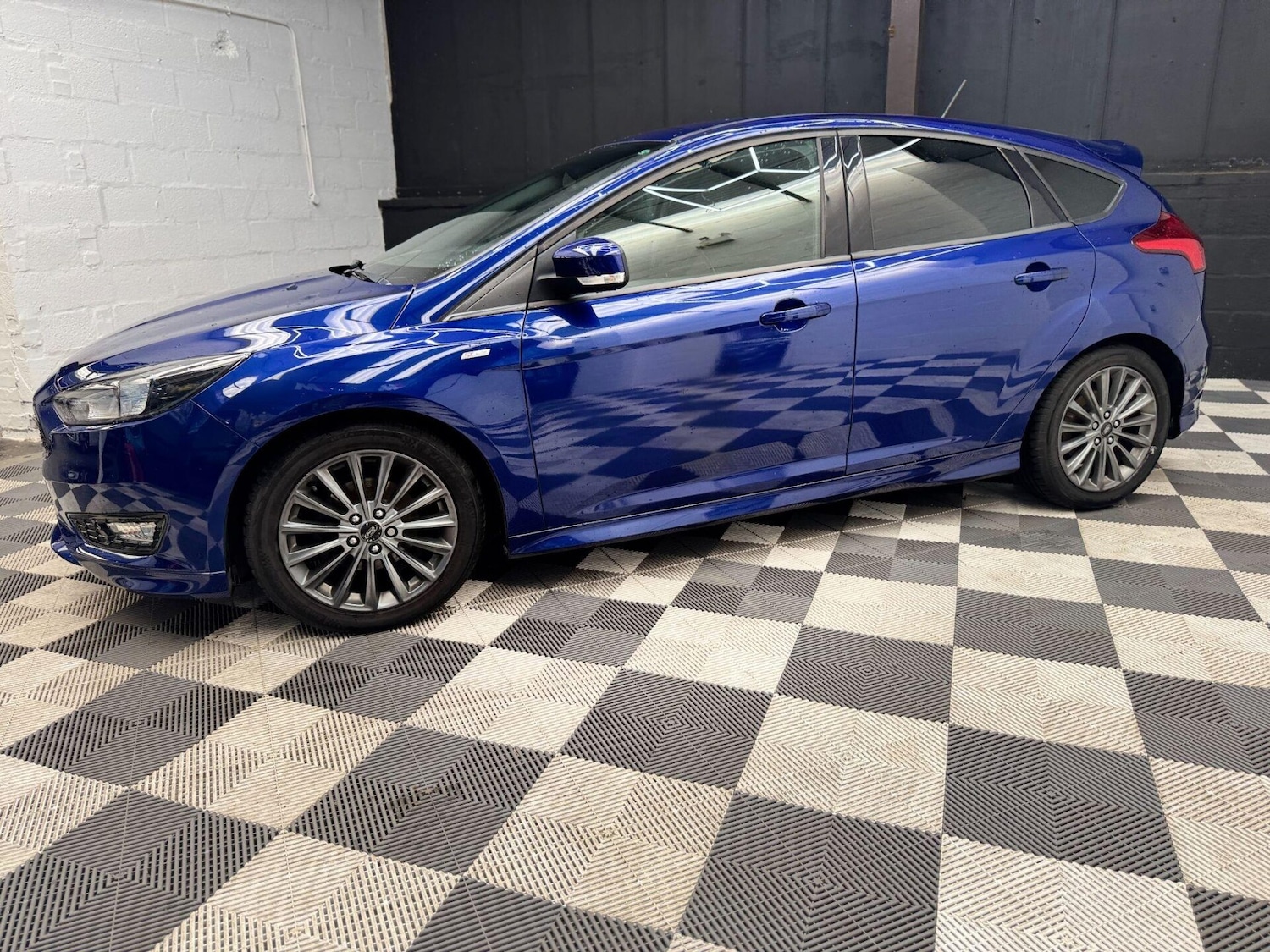 Used Ford Focus 2017 for sale - 76651132: Photo 25