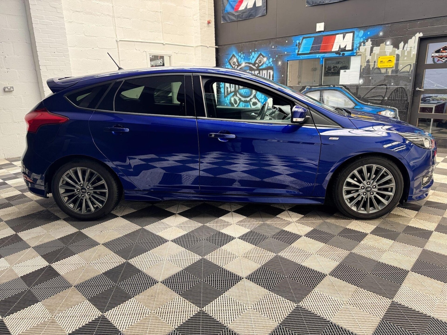 Used Ford Focus 2017 for sale - 76651132: Photo 32