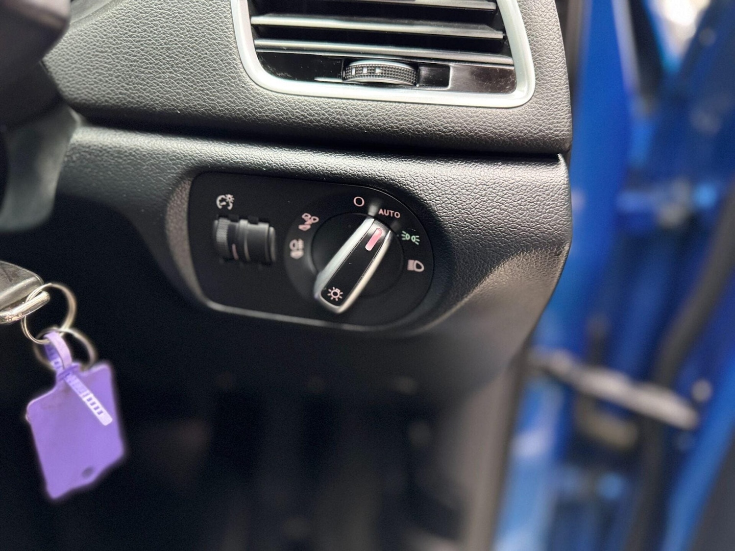 Used Audi Q3 2016 for sale - 77152763: Photo 36