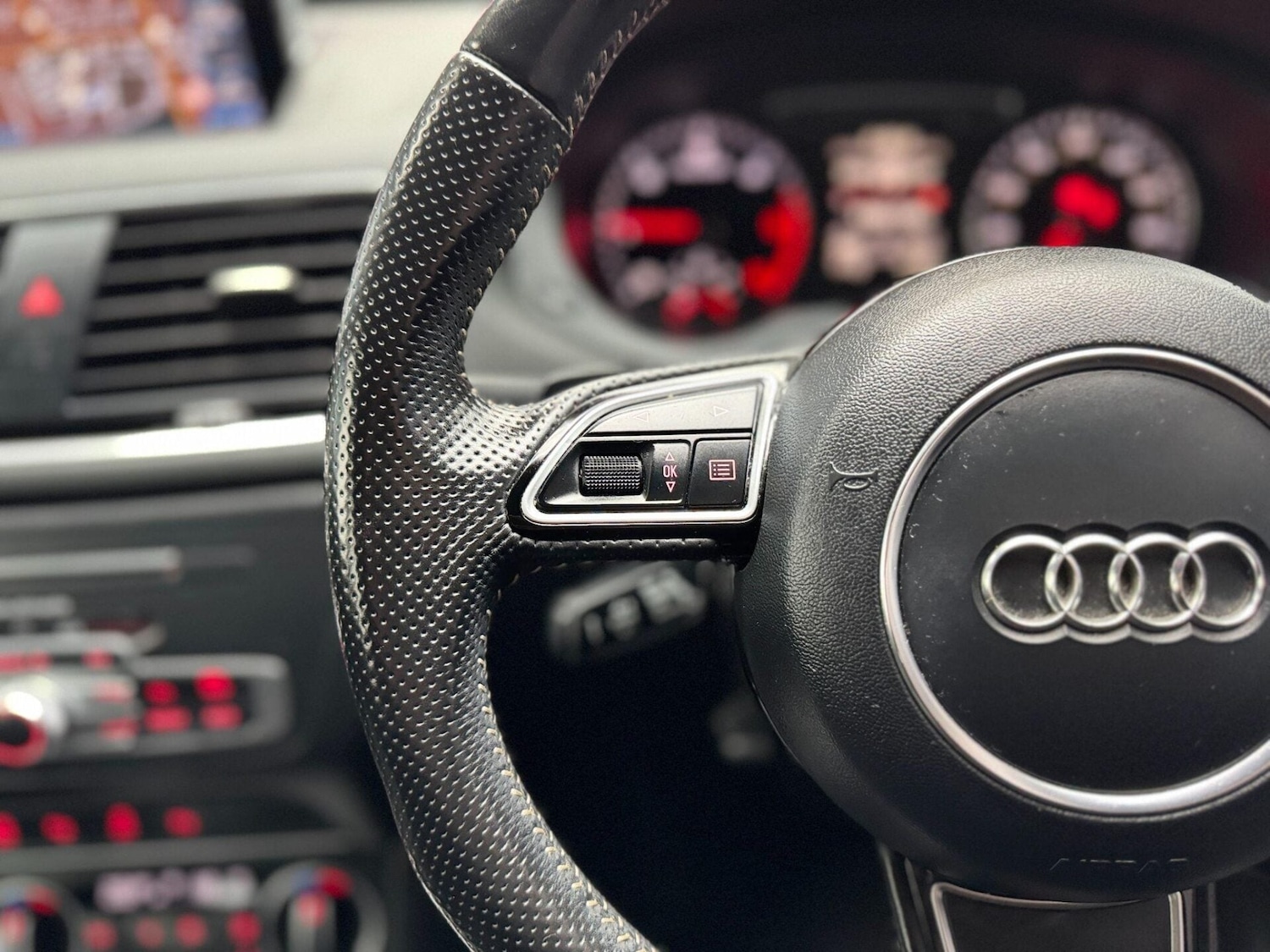 Used Audi Q3 2016 for sale - 77152763: Photo 46