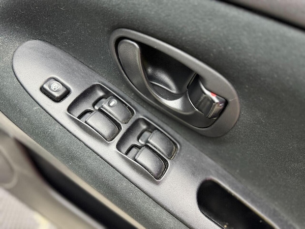 Used Mitsubishi Lancer 2001 for sale - 76264506: Photo 35