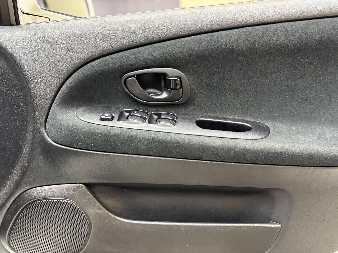 Used Mitsubishi Lancer 2001 for sale - 76264506: Photo 36