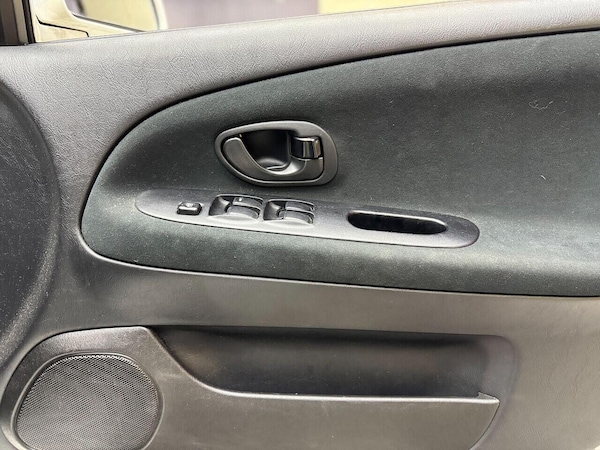 Used Mitsubishi Lancer 2001 for sale - 76264506: Photo 36