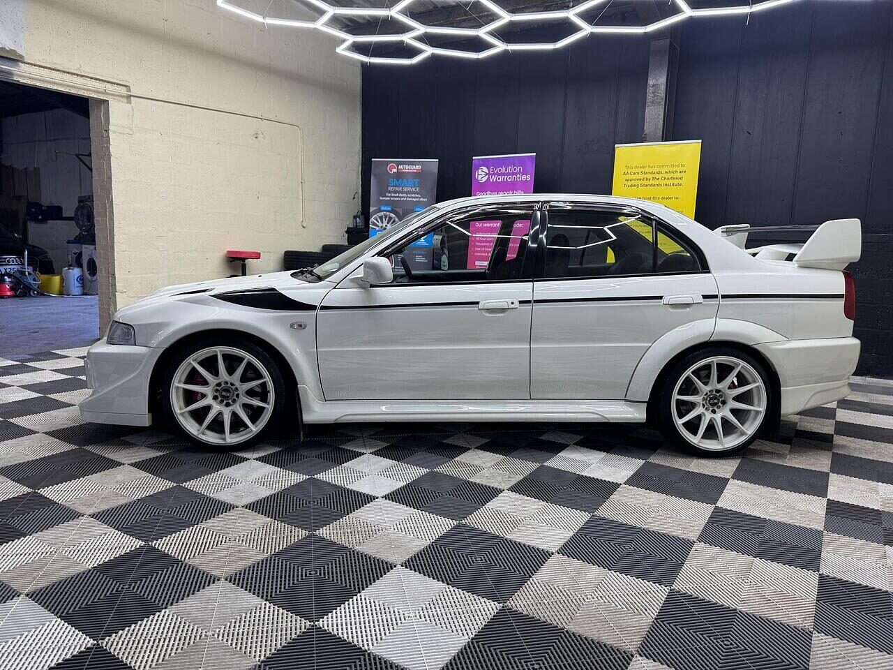 Used Mitsubishi Lancer 2001 for sale - 76264506: Photo 5