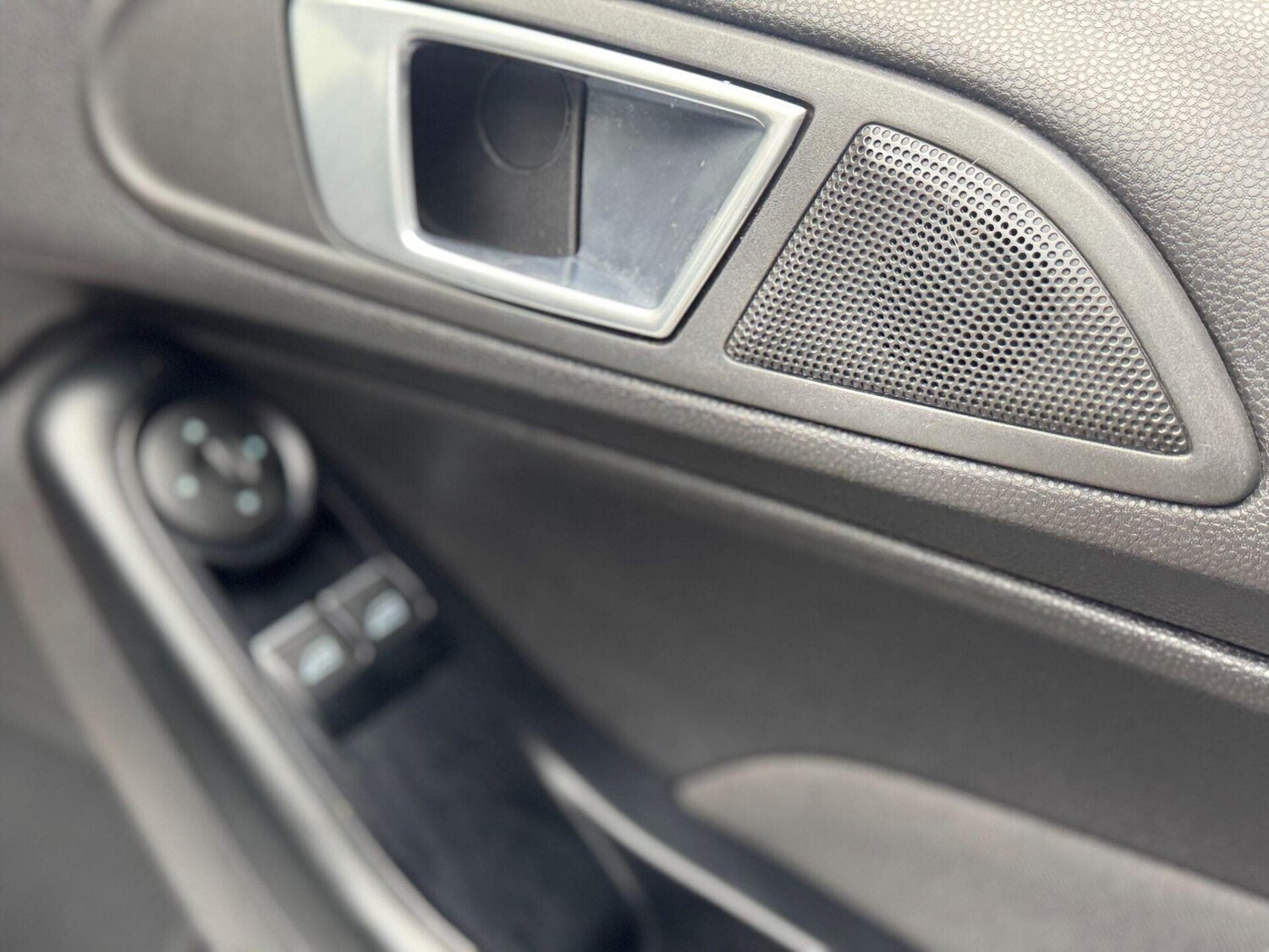 Used Ford Fiesta 2017 for sale - 76845983: Photo 42