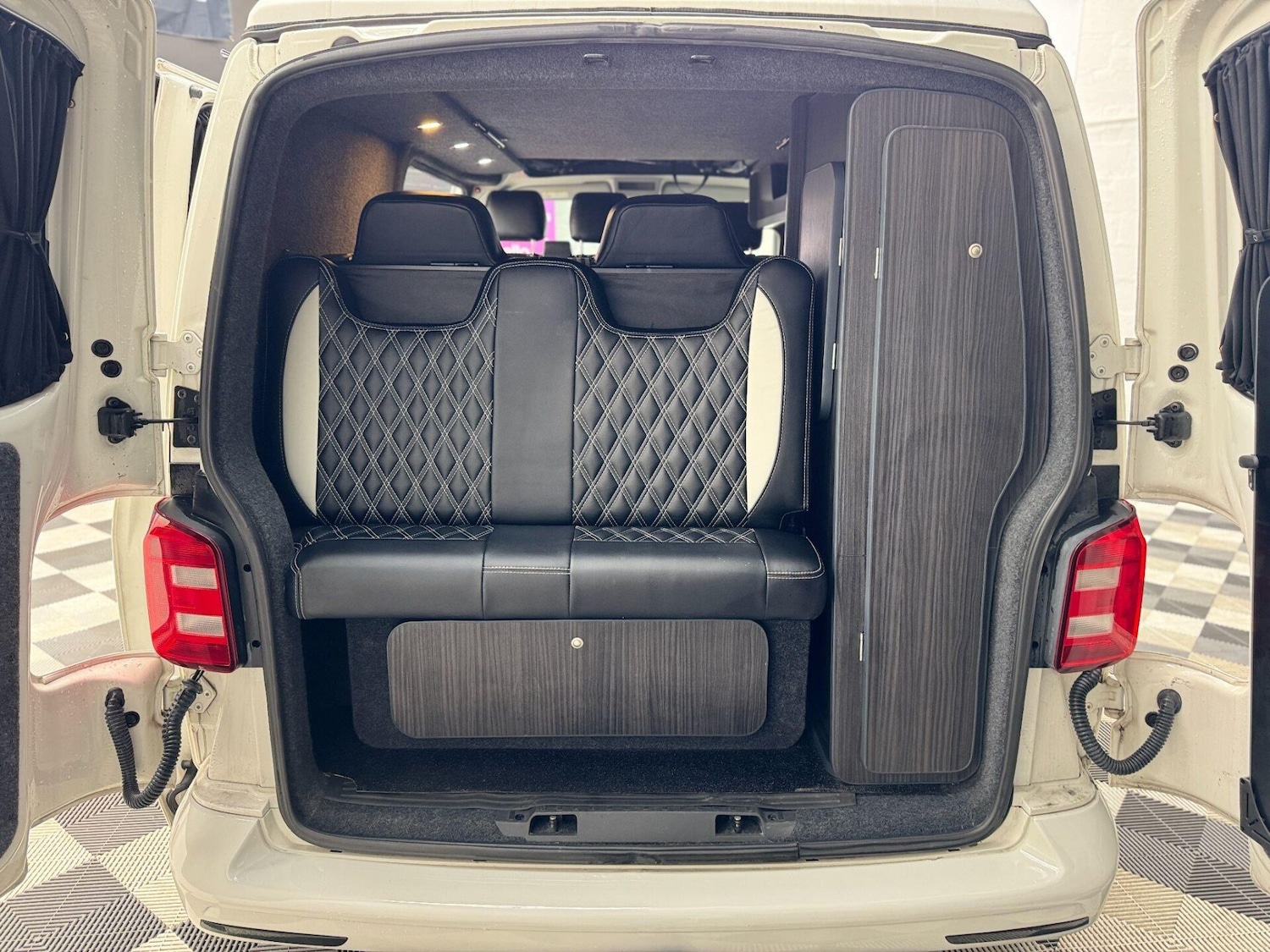 Used Volkswagen Transporter 2017 for sale - 77079880: Photo 35