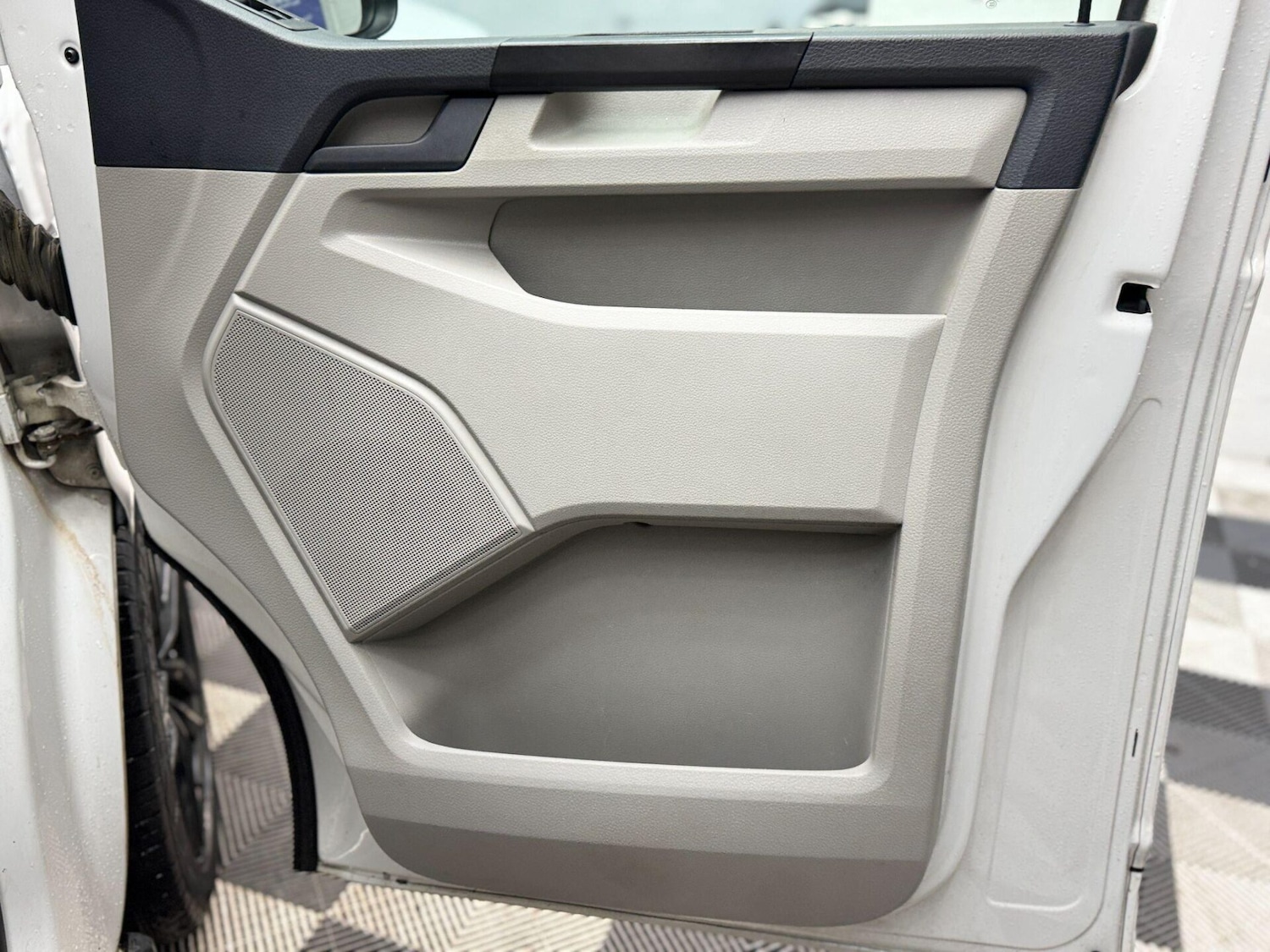 Used Volkswagen Transporter 2017 for sale - 77079880: Photo 39