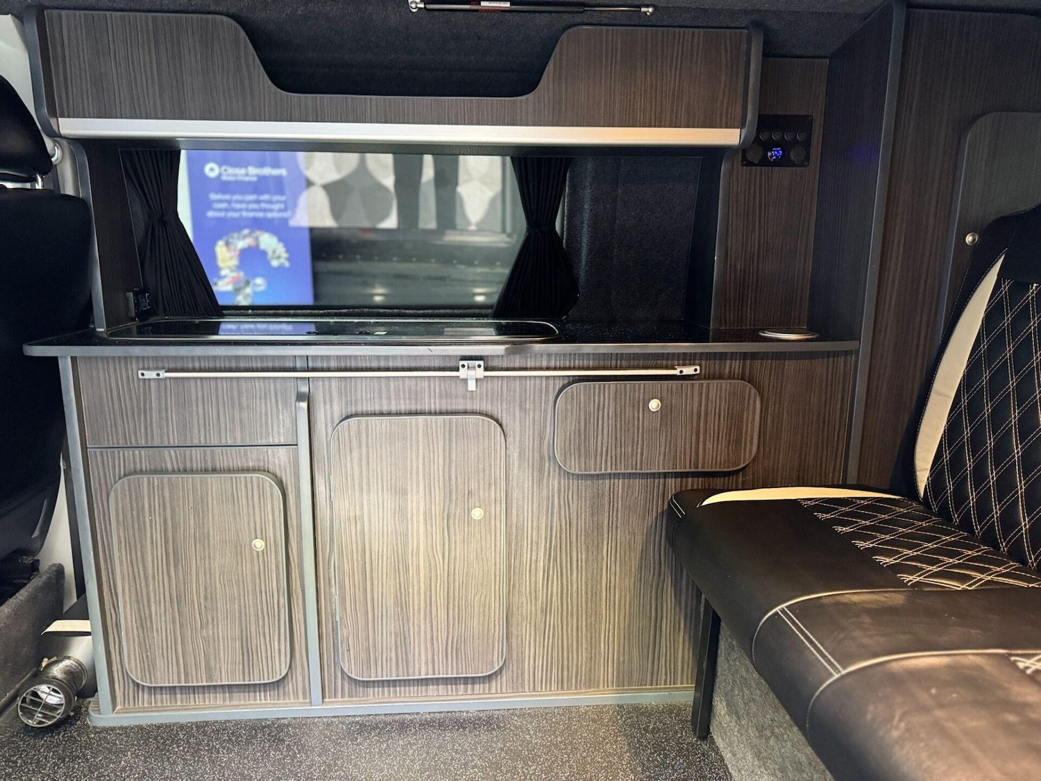 Used Volkswagen Transporter 2017 for sale - 77079880: Photo 51