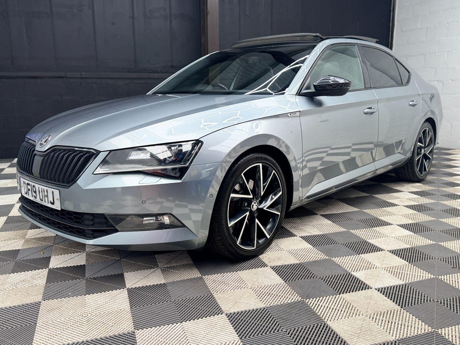 Used Skoda Superb 2019 for sale - 76919860: Photo 12