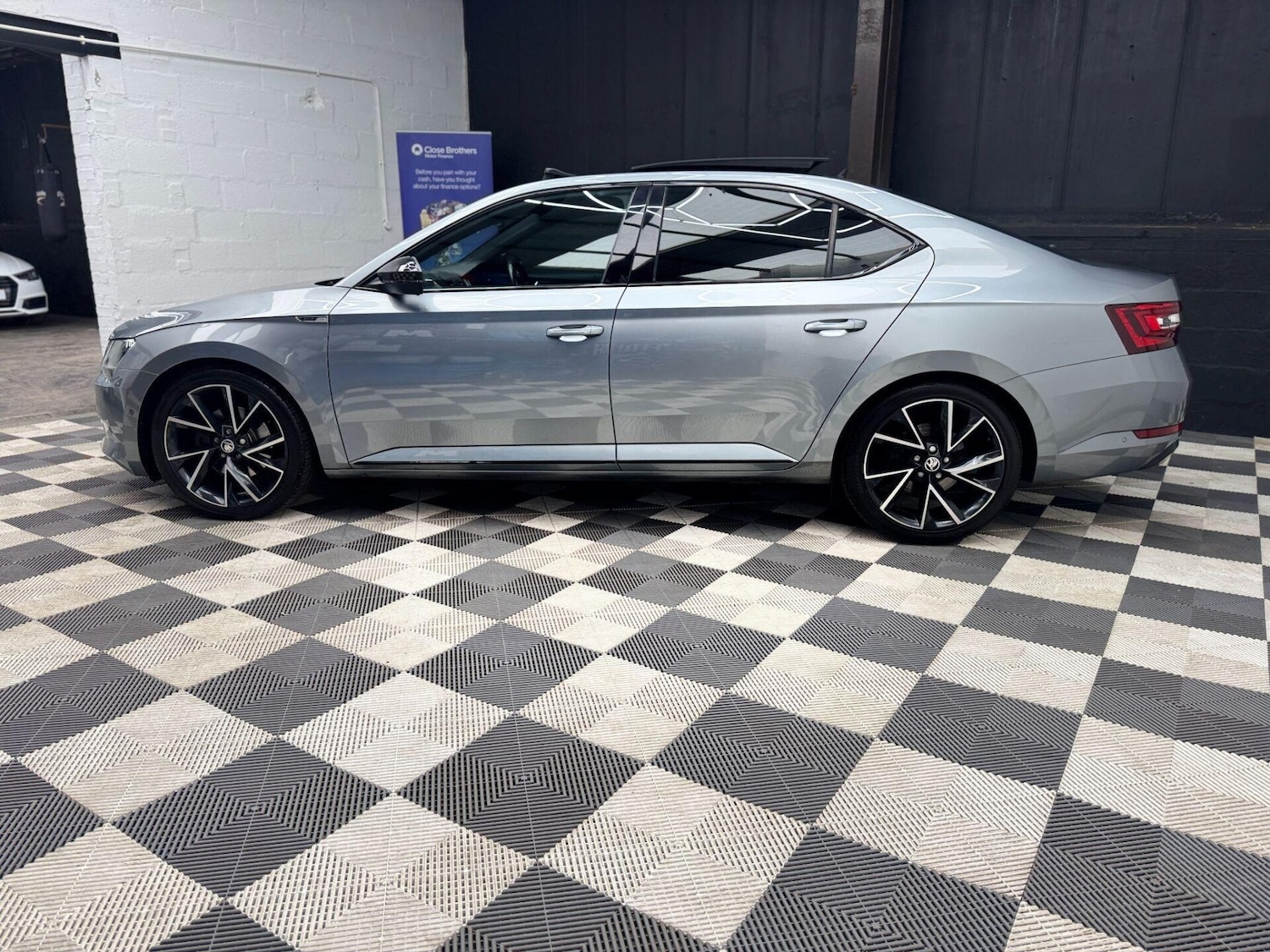 Used Skoda Superb 2019 for sale - 76919860: Photo 21