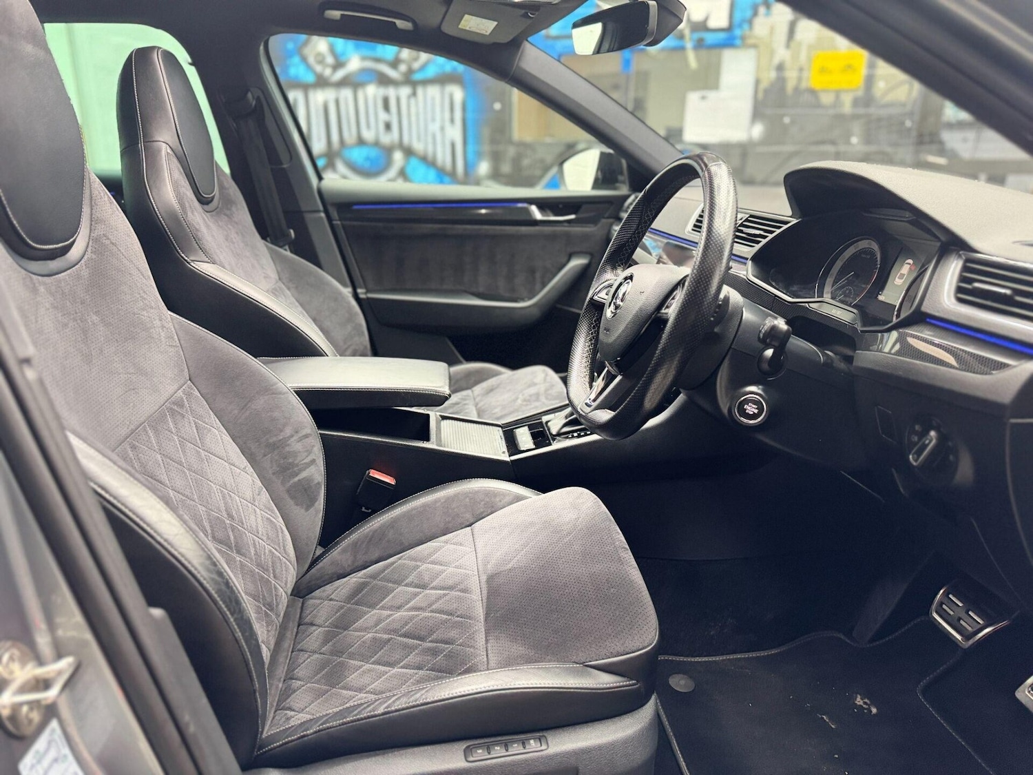 Used Skoda Superb 2019 for sale - 76919860: Photo 31