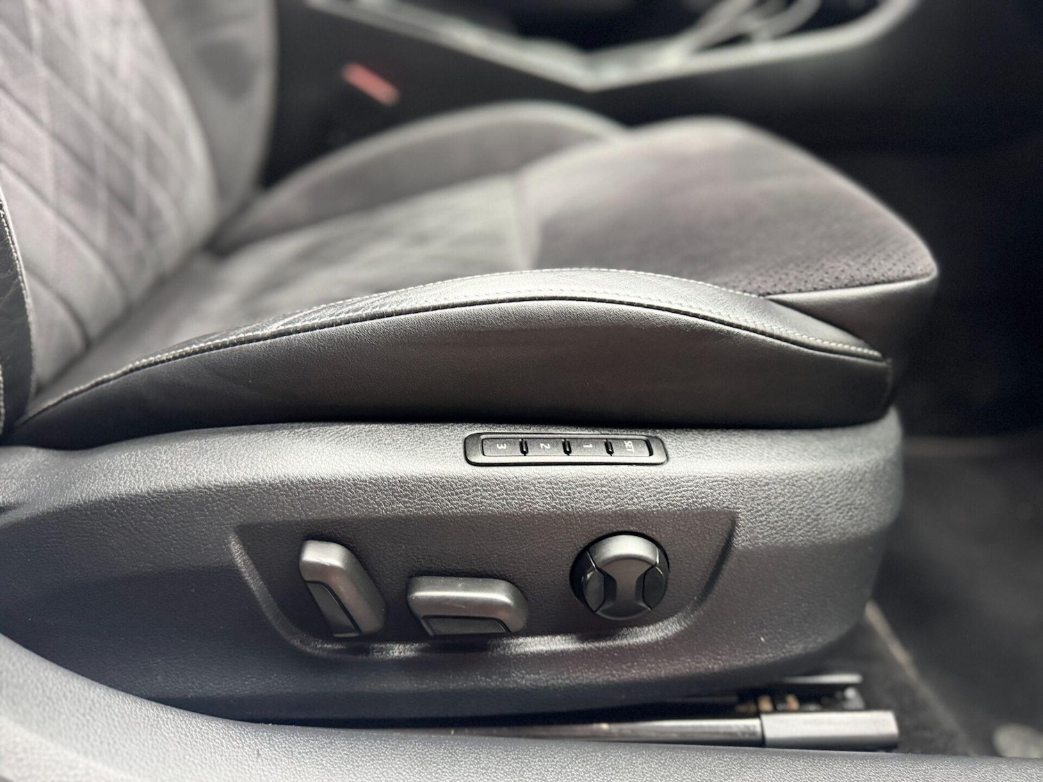 Used Skoda Superb 2019 for sale - 76919860: Photo 38