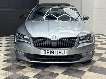Used Skoda Superb 2019 for sale - 76919860: Photo