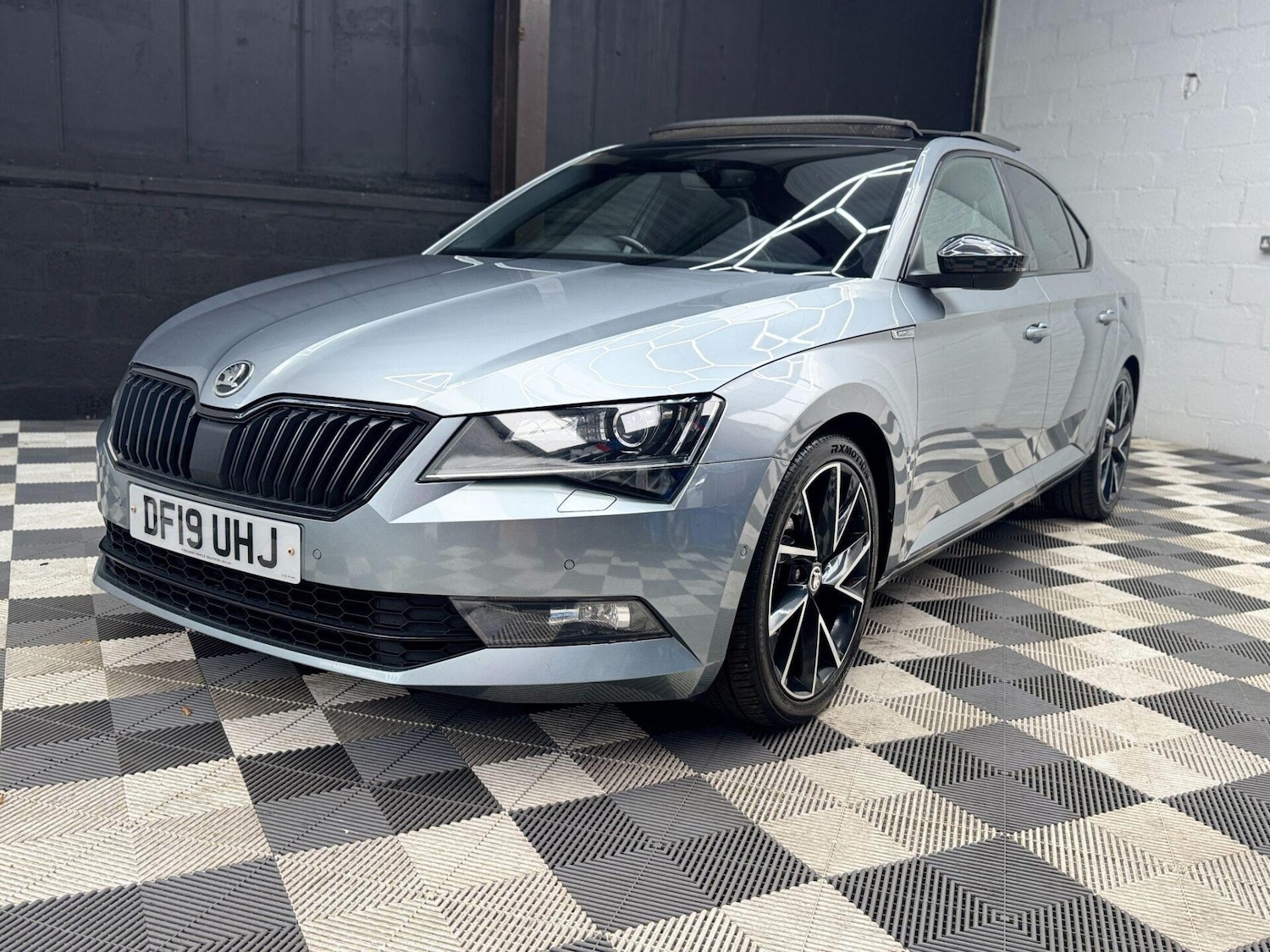 Used Skoda Superb 2019 for sale - 76919860: Photo 4